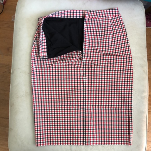 Talbots NWT Red & Black Checkered Pencil Skirt - Picture 6 of 7